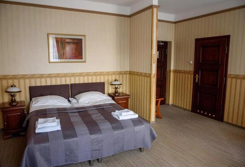 غرفة قياسية, Zamek W Krasiczynie