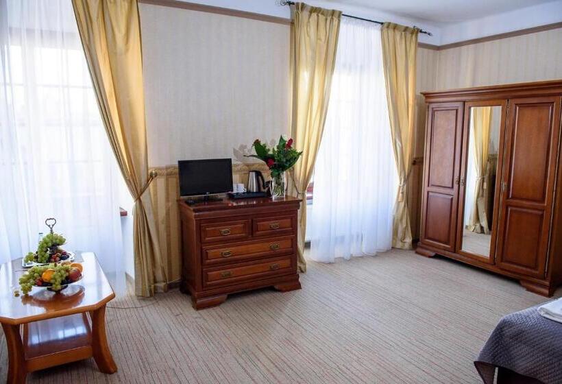 غرفة قياسية, Zamek W Krasiczynie