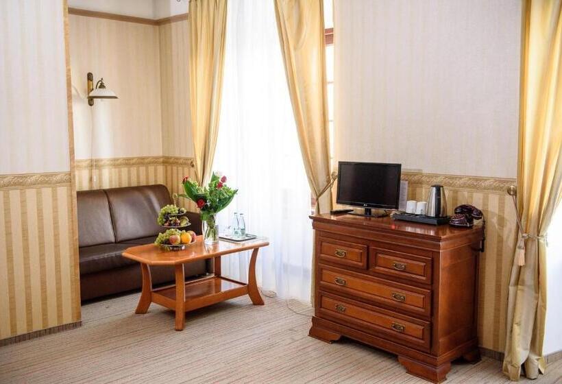 غرفة قياسية, Zamek W Krasiczynie