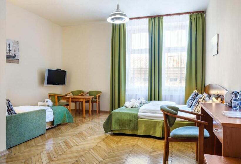 Standard Kolmen Hengen Huone, Kosmopolita Rooms