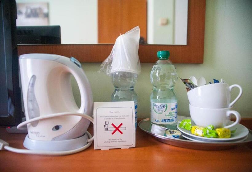 Standard Neljän Hengen Huone, Kosmopolita Rooms