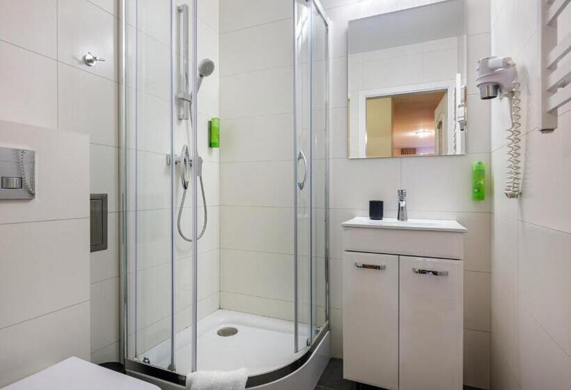 Deluxe-huone, Kosmopolita Rooms