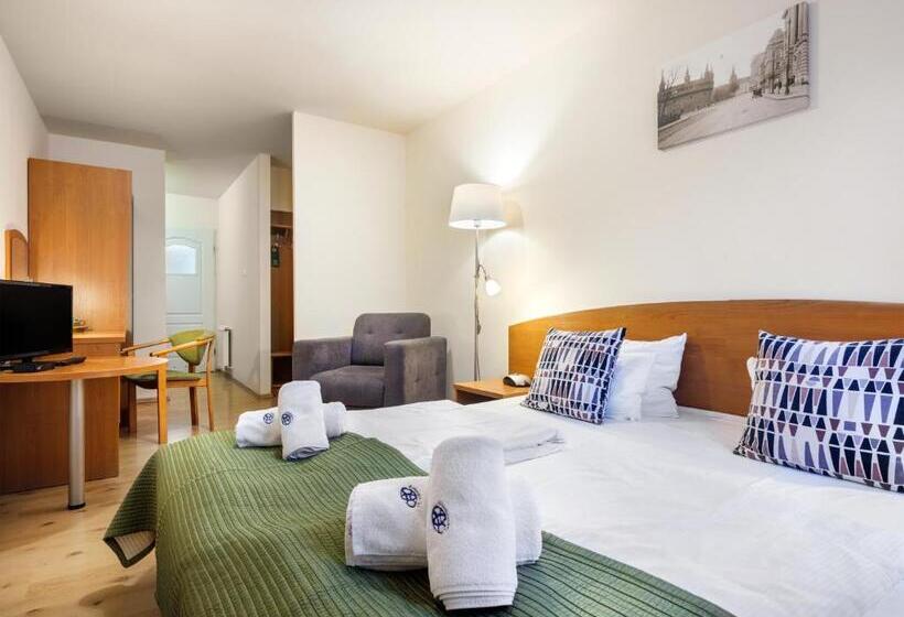 Deluxe-huone, Kosmopolita Rooms