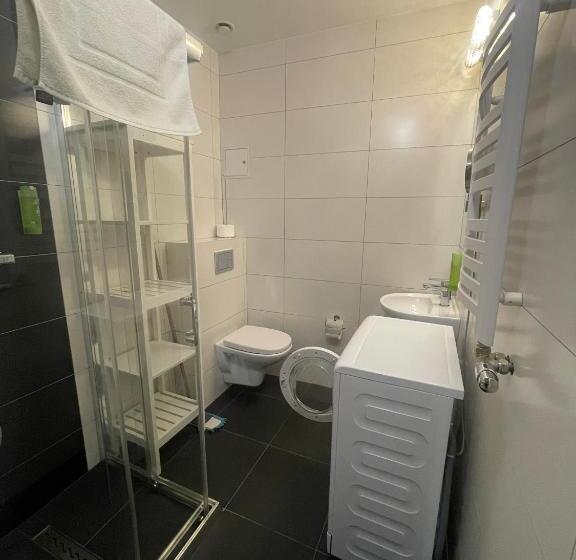 Standard-studio, Kosmopolita Rooms