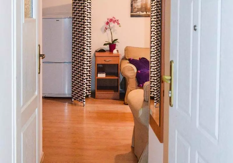Standard-studio, Kosmopolita Rooms