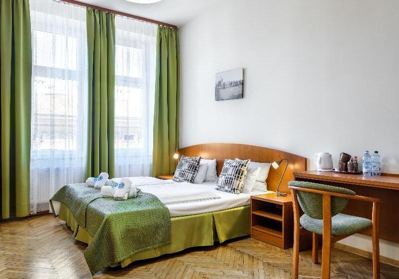 Standard Kolmen Hengen Huone, Kosmopolita Rooms