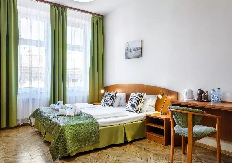 Standard Kolmen Hengen Huone, Kosmopolita Rooms