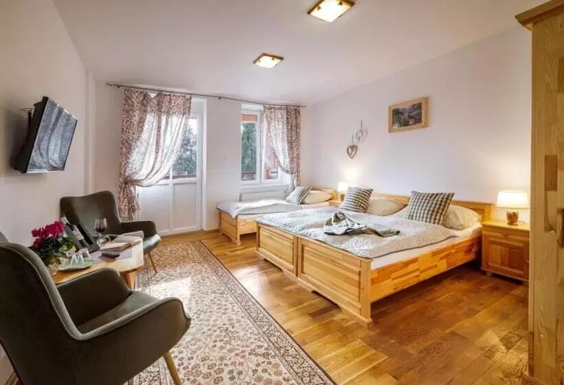 اتاق استاندارد با بالکن, Wellness Penzion Zora Family