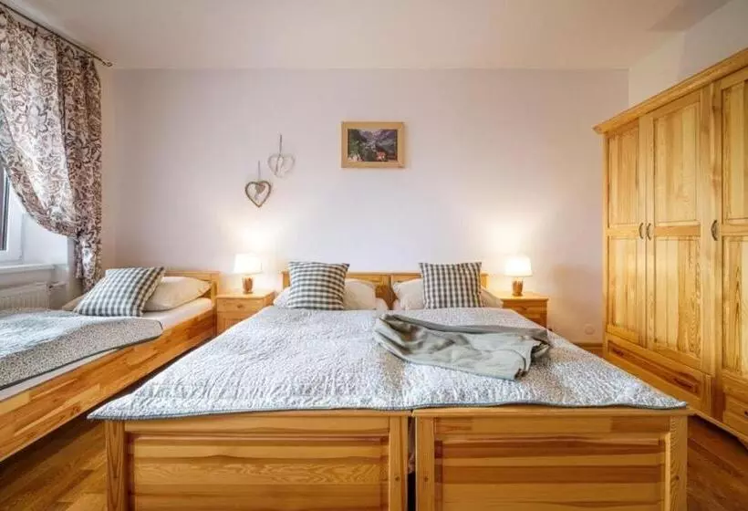 اتاق استاندارد سه نفره, Wellness Penzion Zora Family