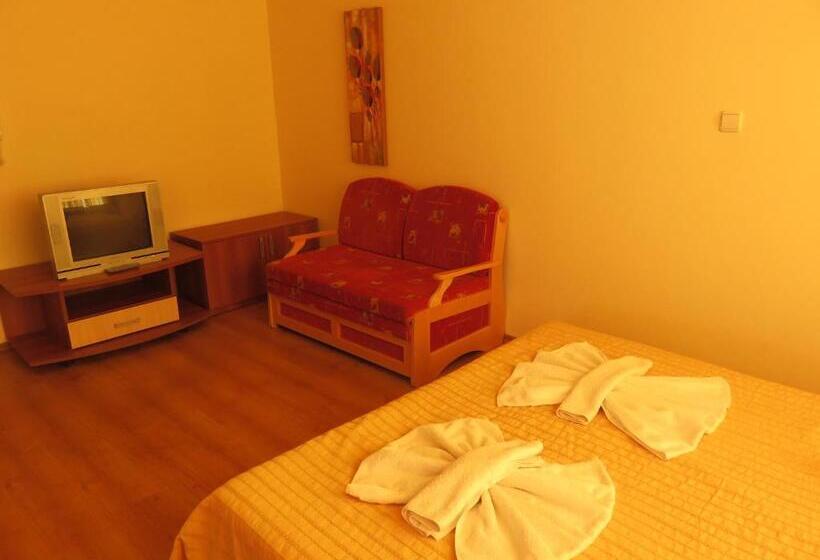 إستوديو قياسى, Aquaria Holiday Apartments