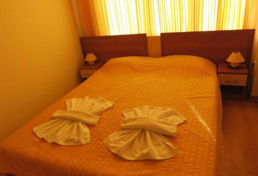 إستوديو قياسى, Aquaria Holiday Apartments