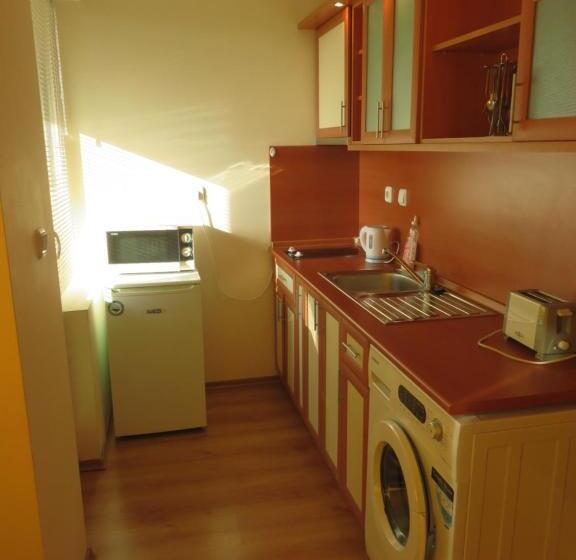 إستوديو قياسى, Aquaria Holiday Apartments