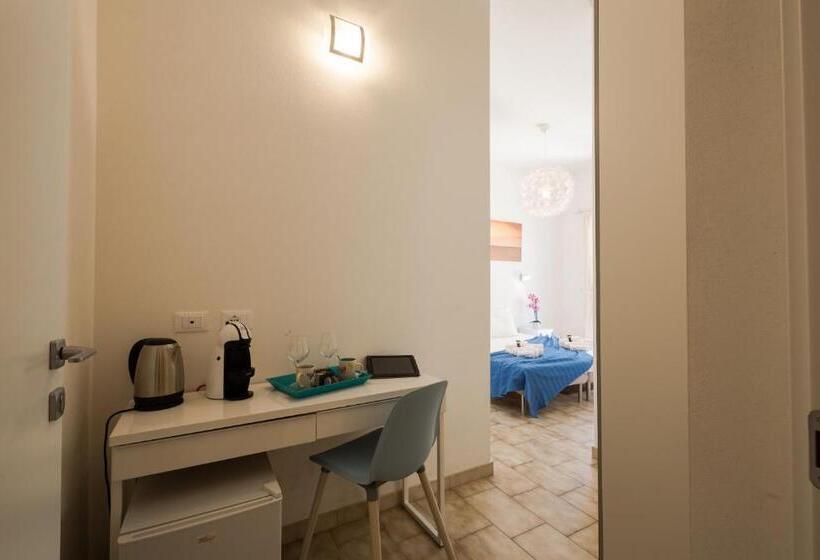 اتاق اکونومی, Coru E Mari