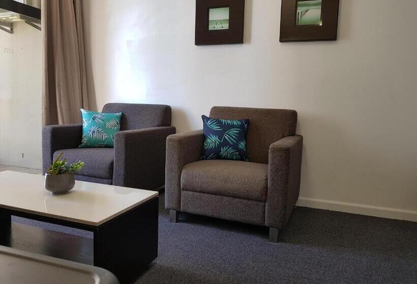 标准工作室, Beachcomber Resort   Official