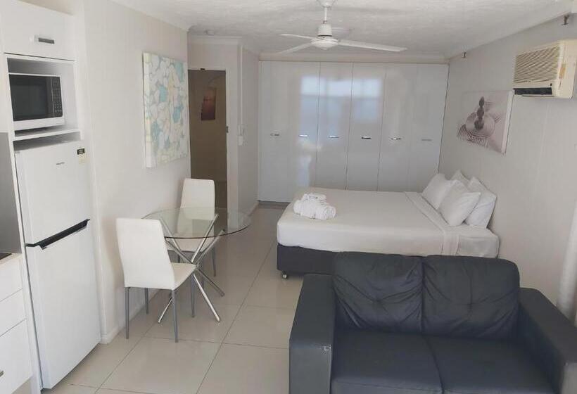 标准工作室, Beachcomber Resort   Official