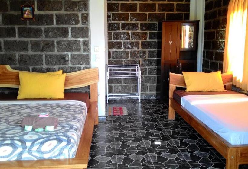 חדר סופריור לשלושה, Gubug Balian Beach Bungalow