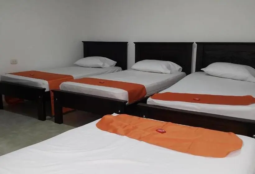 スタンダード4人部屋, Aparta Hotel El Cacique Upar