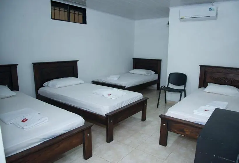 スタンダード4人部屋, Aparta Hotel El Cacique Upar