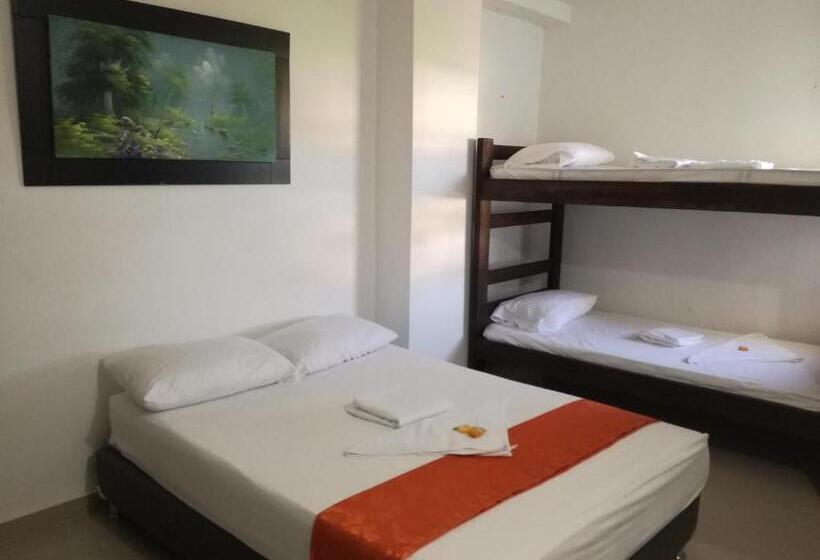 חדר סטנדרט לארבעה, Aparta Hotel El Cacique Upar