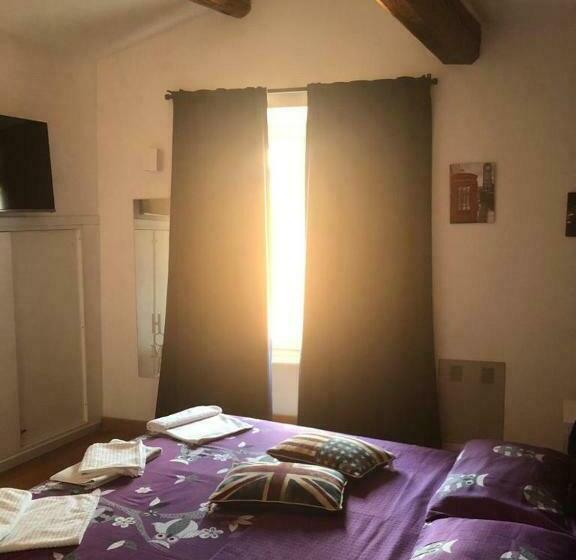 Chambre Standard, B&b Emc2