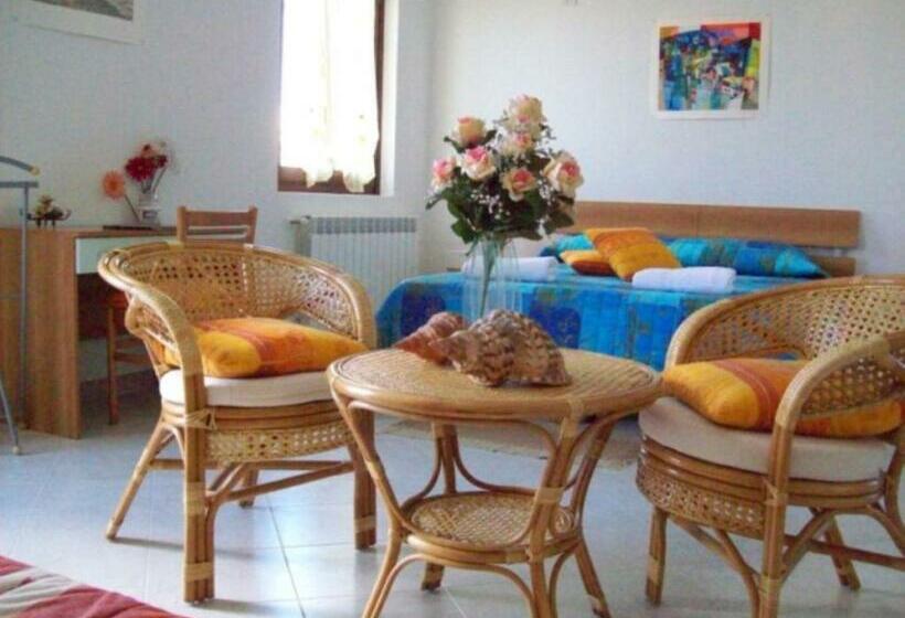 غرفة سوبيريور مزوَّدة بتراس, B&b La Posada Stintino