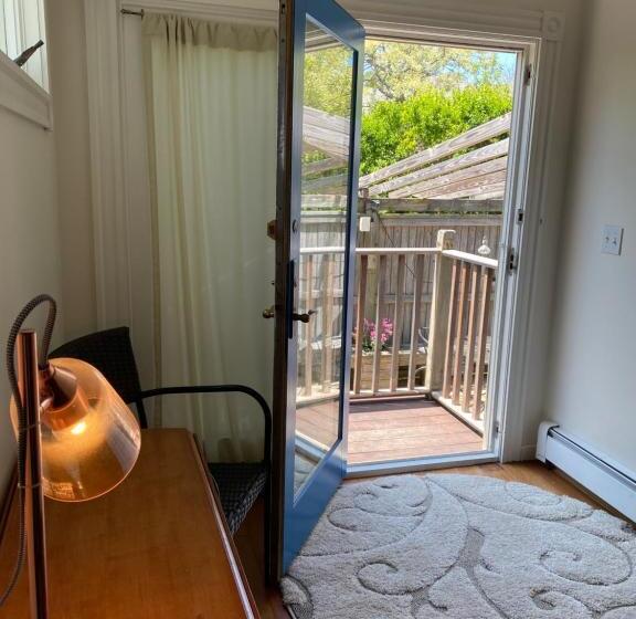 جناح عائلي, Inkwell Beach Cottage