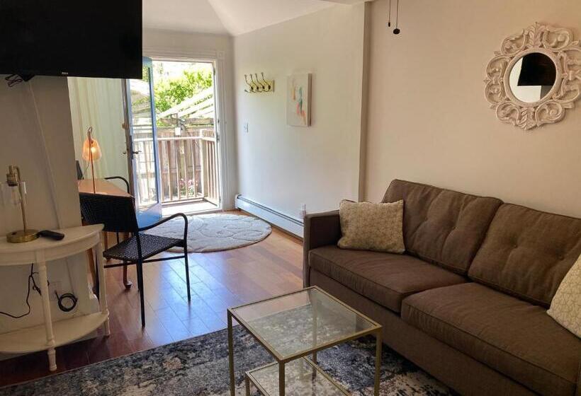 جناح عائلي, Inkwell Beach Cottage