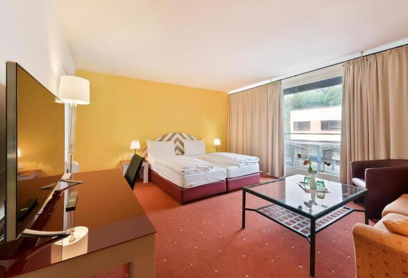 سوییت جونیور با بالکن, Neutor Express