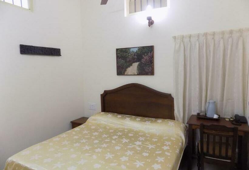 豪华房间, Safire Residency