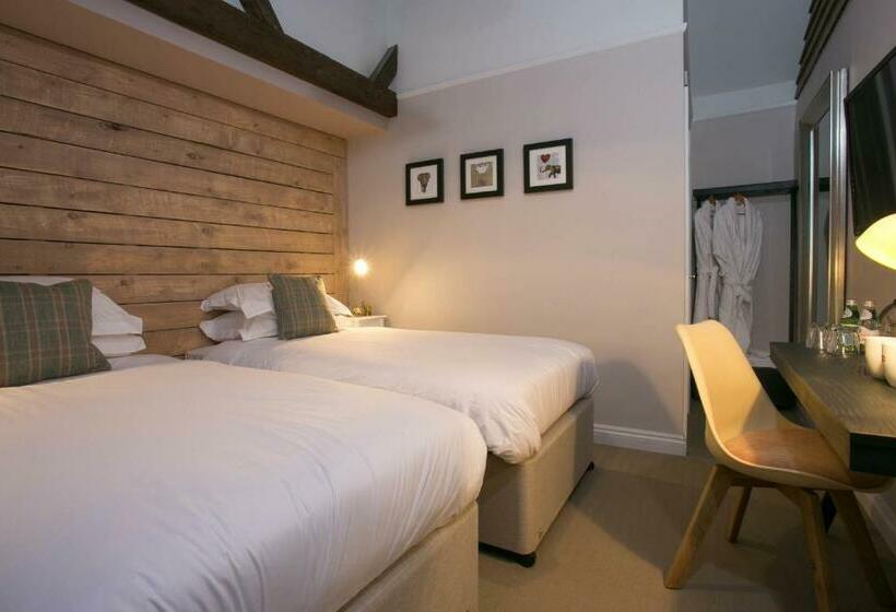 Номер Стандарт, The Elephant At The Market