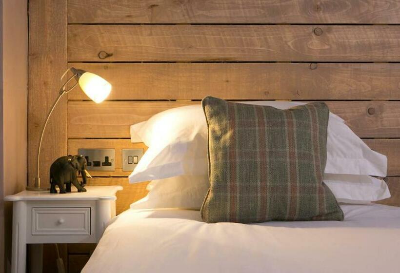 Номер Стандарт, The Elephant At The Market