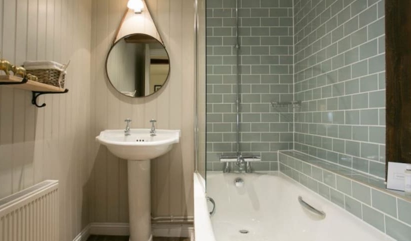 Номер Стандарт, The Elephant At The Market