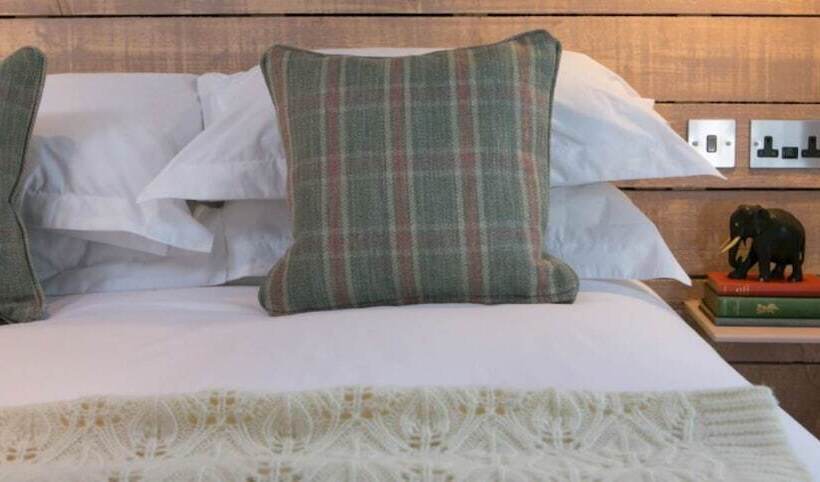 Номер Стандарт, The Elephant At The Market