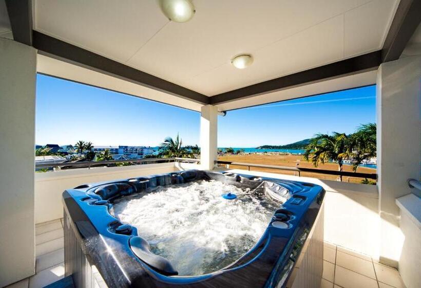 Апартаменты 3 Спальни Вид на Море, Portside Whitsunday Luxury Holiday Apartments
