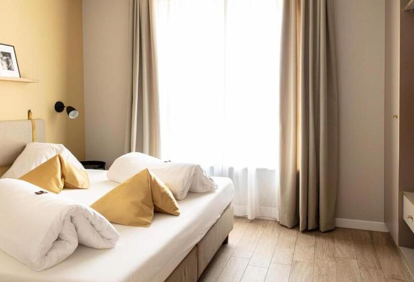Люкс Престиж, City Hotel Merano