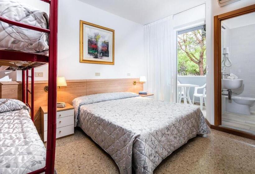 スタンダード４人部屋, Meublè Zenith