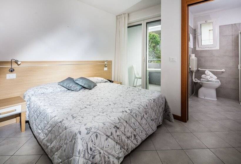 ファミリールーム, Meublè Zenith