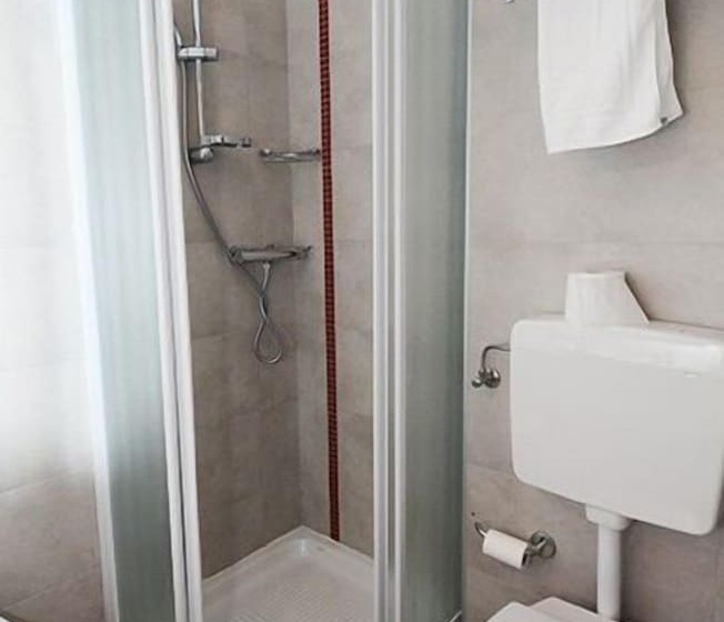 スタンダードシングルルーム, Meublè Zenith