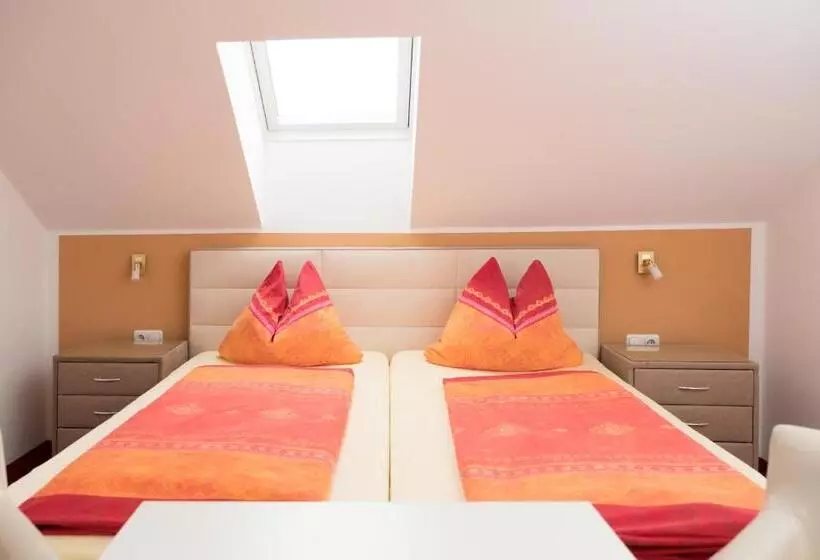 Standard-huone Puutarhanäkymä, Pension Irlingerhof