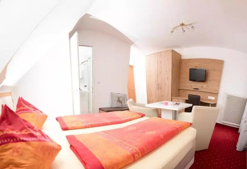 Standard-huone Puutarhanäkymä, Pension Irlingerhof