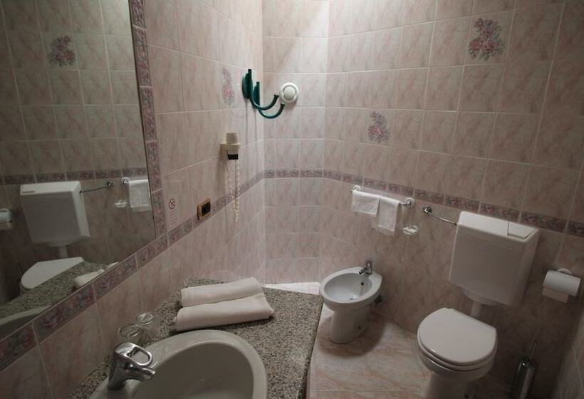 标准单人间, Terme Park Imperial