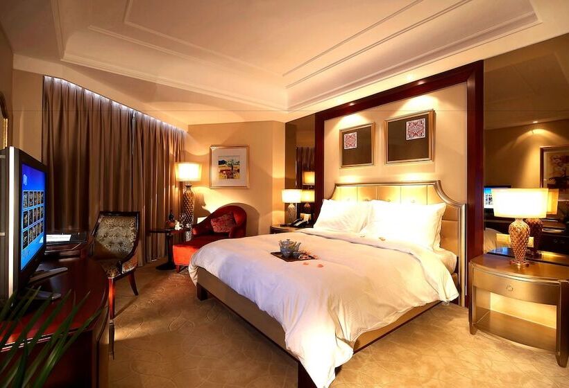 Номер Deluxe, Dynasty International Hotel Dalian