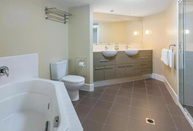 プールの見える１ベッドルームアパートメント, Oaks Hervey Bay Resort And Spa