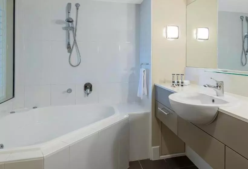 プールビューの２ベッドルームアパート, Oaks Hervey Bay Resort And Spa