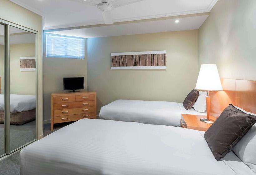 شقة غرفتين نوم مطلة على حمام السباحة, Oaks Hervey Bay Resort And Spa