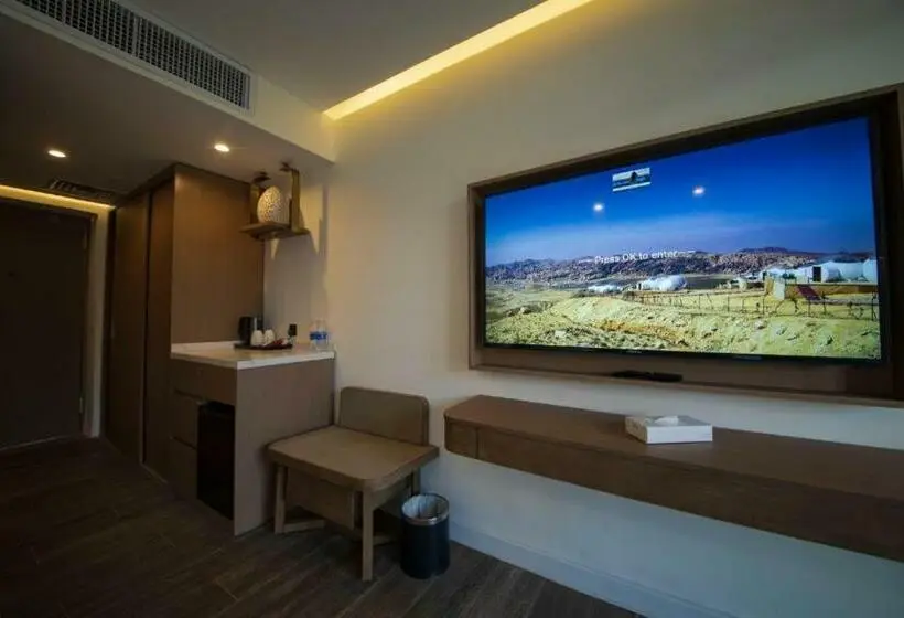 اتاق لوکس, Luxotel Aqaba Beach Resort & Spa Only 15 Years Plus