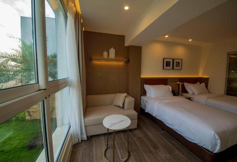 اتاق لوکس, Luxotel Aqaba Beach Resort & Spa Only 15 Years Plus