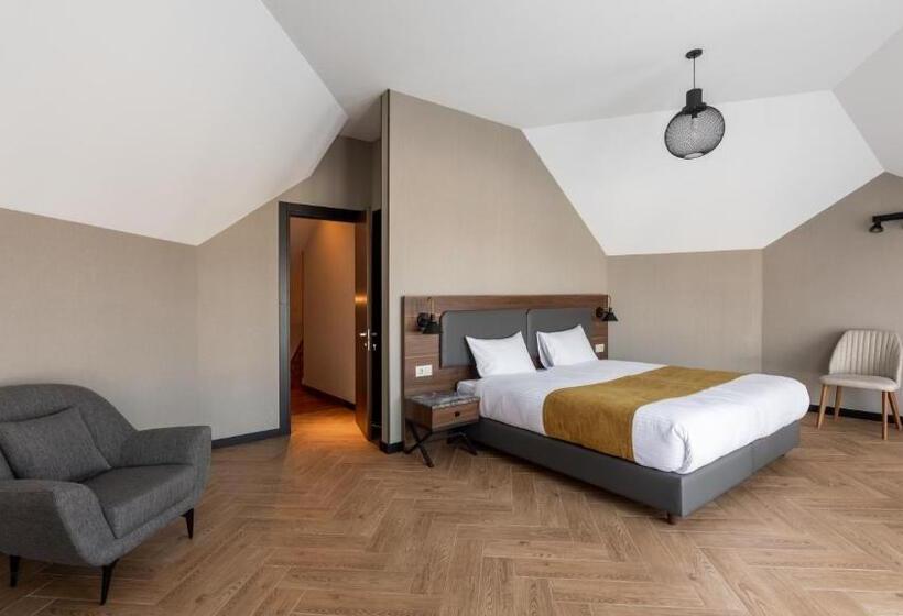 سوئیت پرزیدنت, Komorebi Bakuriani Resort