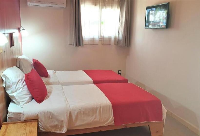 בקתה סופריור, Diamarek Hotel Sur La Plage