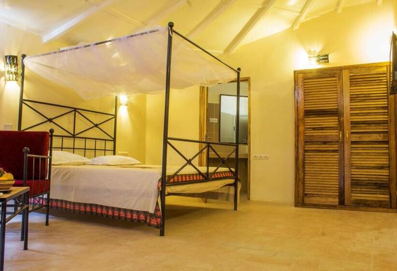 带河湖景观的套房, Diamarek Hotel Sur La Plage